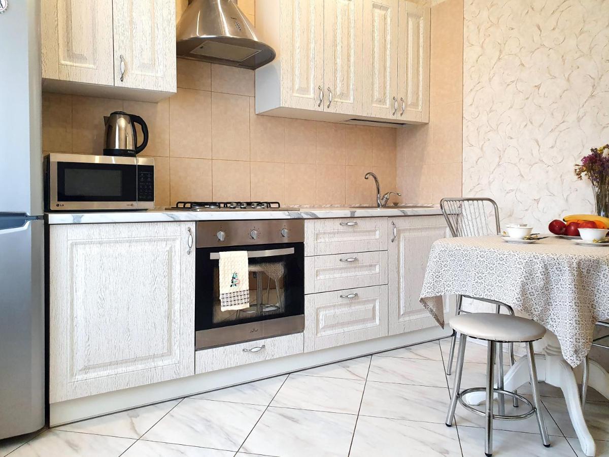 Lux Apartament Dacha คาร์คิฟ ภายนอก รูปภาพ